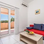 Romana And Tea Apartment