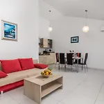 Apartment Romana And Tea Silo (Krk)
