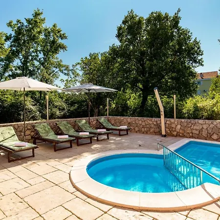 Romana And Tea Apartment *