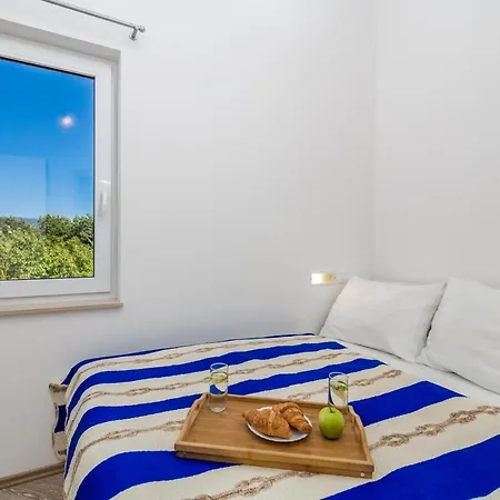 Romana And Tea Silo (Krk)