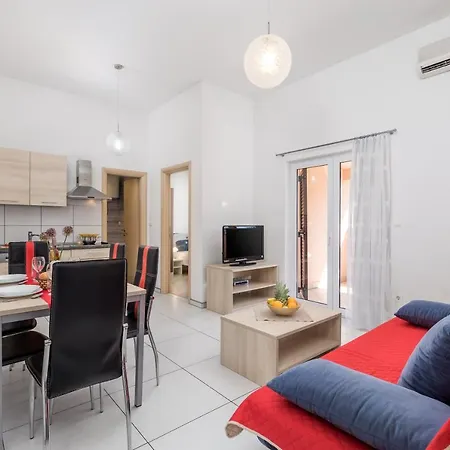 Romana And Tea Apartment Silo (Krk)