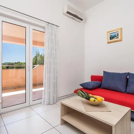 Romana And Tea Apartment