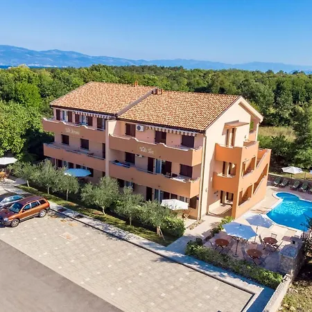 Romana And Tea Apartment Silo (Krk)