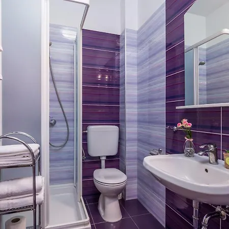 Romana And Tea Apartment *