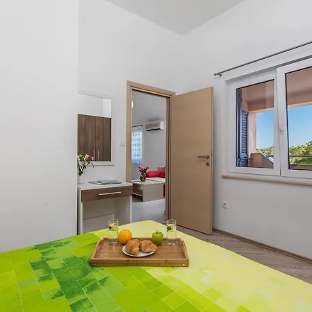 Romana And Tea Apartment