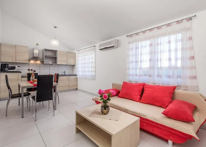 Romana And Tea Daire Šilo