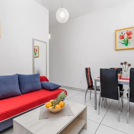 Romana And Tea * Silo (Krk)